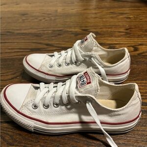 Converse Women’s/Men’s White Sneakers